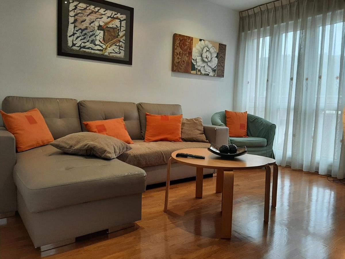 Ferienwohnung Atico La Plaza Les Arriondes Exterior foto